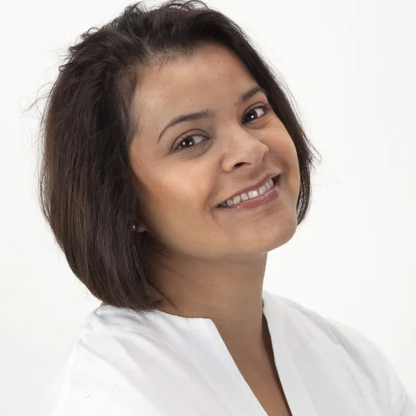 Lena Vakil, Minor Oral Surgery Specialist at William Place Dental Aesthetics